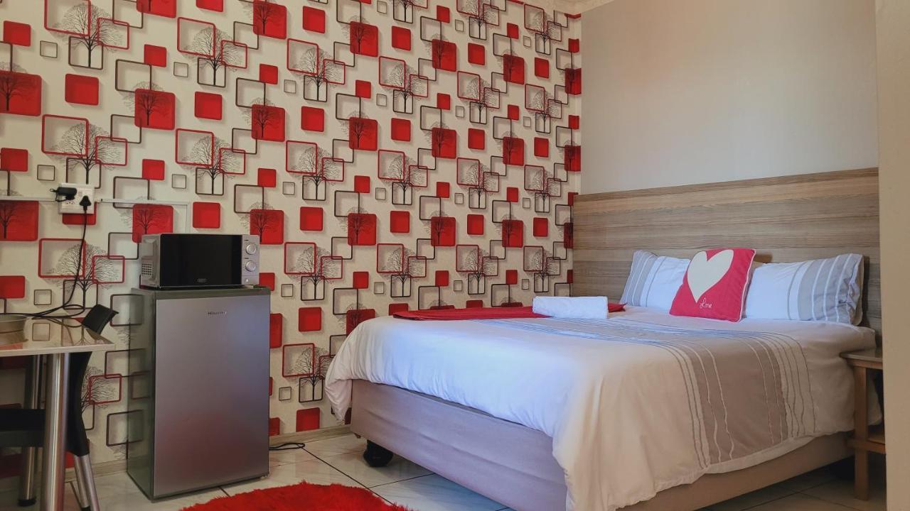 Pab-Love Guest House Kuruman Exterior foto